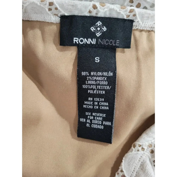 Ronni Nicole women's white lined  lace skirt - small - Picture 5 of 7